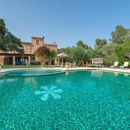 De Lujo Con Gran Piscina Y Campo De Golf Cerca S'Horta